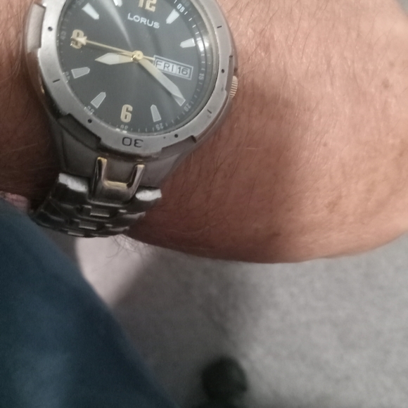 Vintage Lorus Watch Men Gold Silver Tone Day-Date - Picture 2 of 9